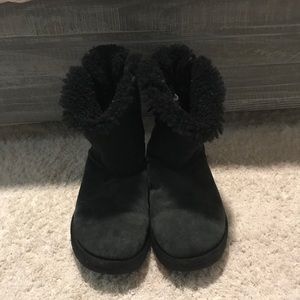 Women’s size 7 black ugg boots